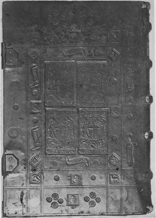 9. Maastrichtsche Matias-band met paneelstempel Wapenen Ons Heeren. ('s-Gravenhage, Kon. Bibl., nr. 169 D 18). Zie bl. 159 en pl. 83.
