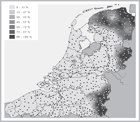 Kaart 5. Enkelvoud hoes (donker) tegenover huus en andere vormen van huis zonder achterklinker